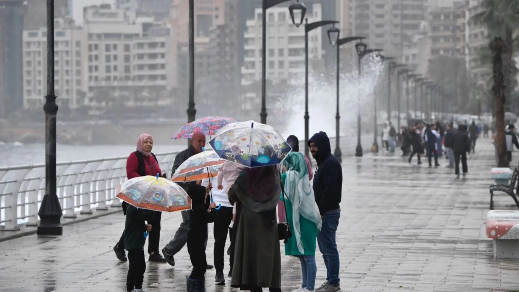 لبنان تحت تأثير المنخفض الجوي المصحوب بكتل هوائية باردة والذي يحمل معه أمطار وثلوج ورياح ناشطة وعواصف رعدية