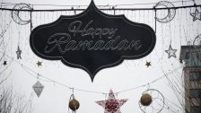 لأول مرة: فرانكفورت الألمانية تُعلق إضاءة خاصة احتفالًا بقدوم شهر رمضان المبارك