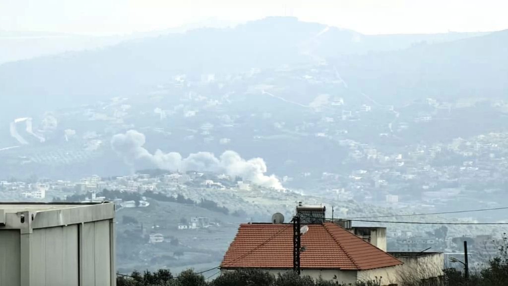 الطيران الحربي شنّ غارة جوية بالصواريخ استهدفت بلدة كفركلا