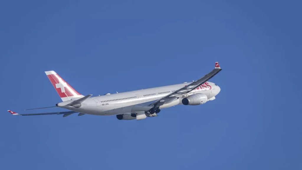 الخطوط الجوية السويسرية تواصل تعليق رحلاتها إلى بيروت!