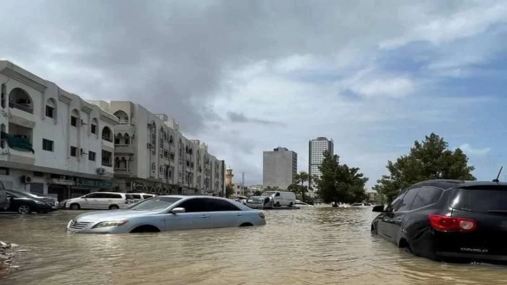 الإمارات تتعافى من أعنف فيضانات منذ 75 عاما.. وحاكم دبي: الأزمات تظهر معادن الدول