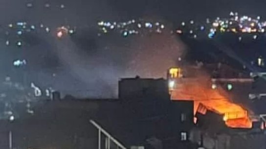 3 جرحى وتدمير مبنى في غارة إسرائيلية استهدفت بلدة السفري ليلاً! 
