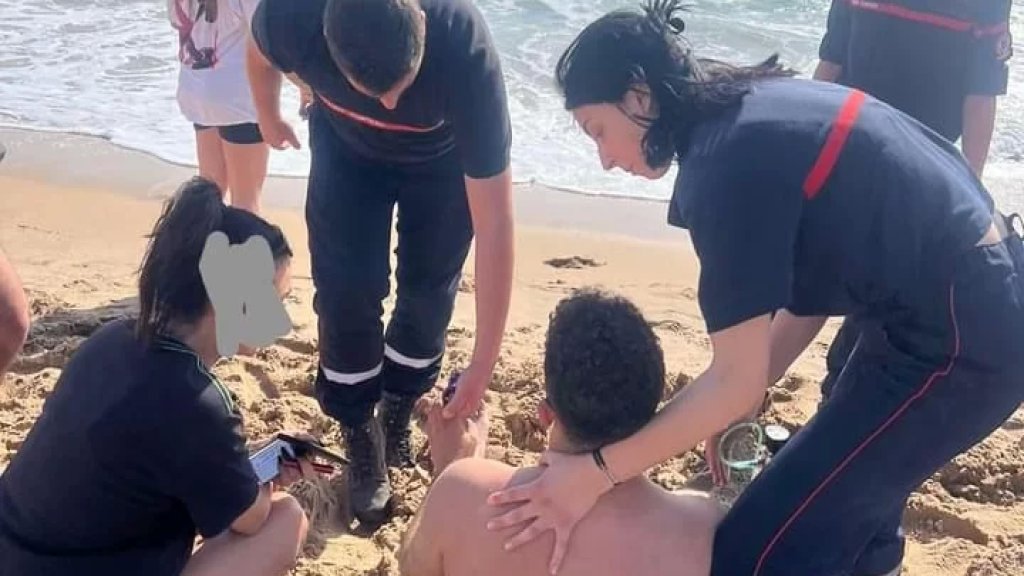 إنقاذ شاب من الغرق على شاطىء جبيل.. والبحث جار عن 3 آخرين!