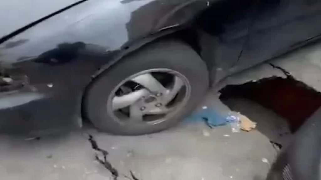 فيديو مُتداول يُظهر إنخساف الطريق في فرن الشباك!