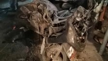 بالصور والفيديو/ سيارة تصدم مضيف ودراجة نارية تحت جسر حرقوص - الضاحية الجنوبية ما ادى إلى إصابة كلٍ من سائقتها وسائق الدراجة.