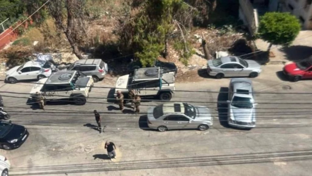 الأهالي اعترضوا دورية لليونيفيل في منطقة الحوش - مدينة صور 