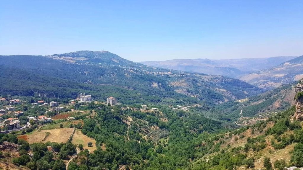 الجيش فجر قذائف من مخلفات الحرب في وادي جزين