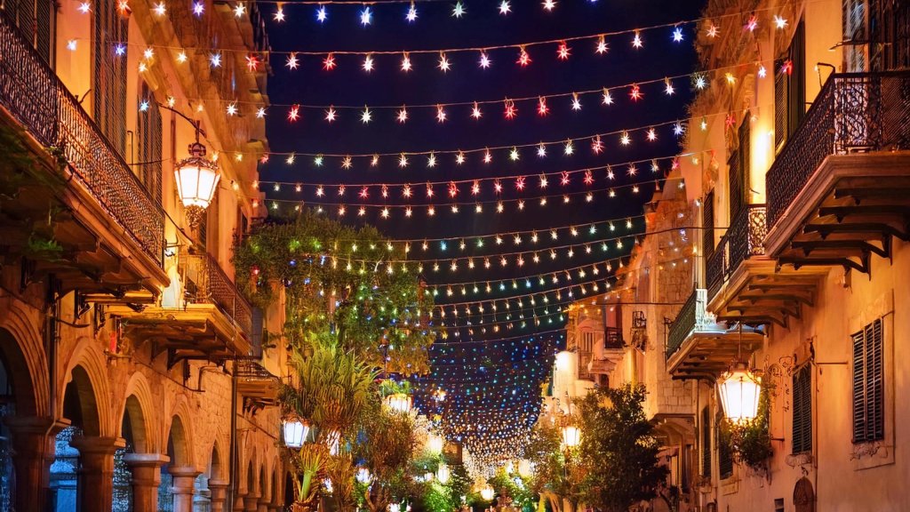 مذكرة بالإقفال الاثنين المقبل بمناسبة عيد المولد النبوي الشريف