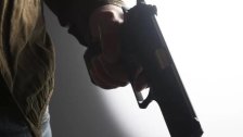 الهرمل: اقتحم منزلها للسرقة وحاول الاعتداء عليها فأردته قتيلًا!