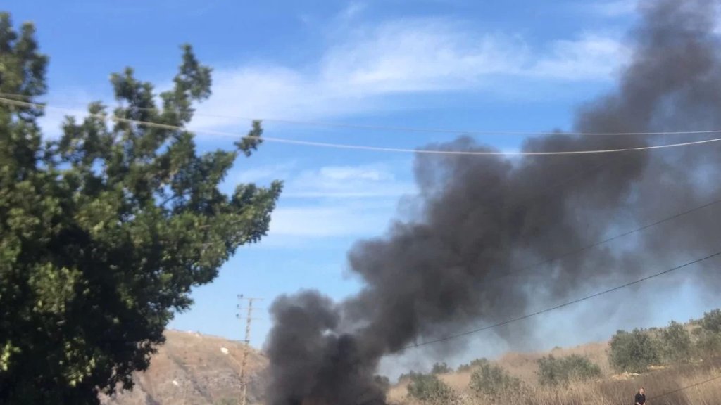 بيان صادر عن أبناء بلدة كفركلا: نعلن قطع طريق الخردلي حتى إشعار آخر وأول مطالبنا الواضحة والصريحة هي انتشال جثامين أبنائنا الشهداء