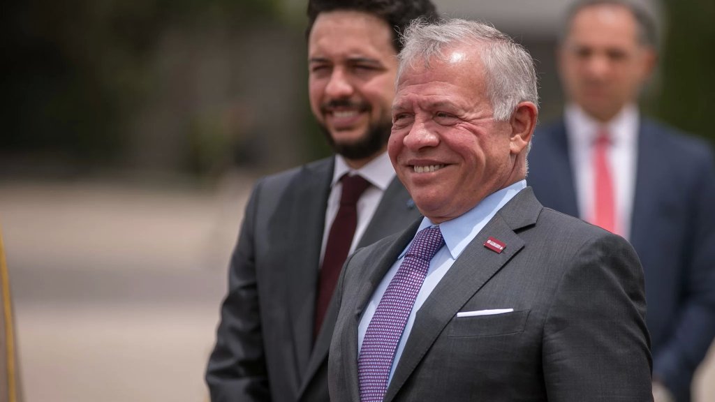 البرلمان الأردني دعا الشعب الأردني لاستقبال الملك عبدالله الثاني وولي العهد في المطار "بما يليق بثبات الموقف في الدفاع عن الأردن وفلسطين"