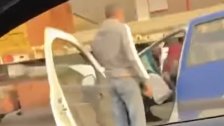 بالفيديو/ حادث مأساويّ: قتيلان و3 جرحى نتيجة تصادم بين سيارة وشاحنة على أوتوستراد حالات باتجاه جبيل 