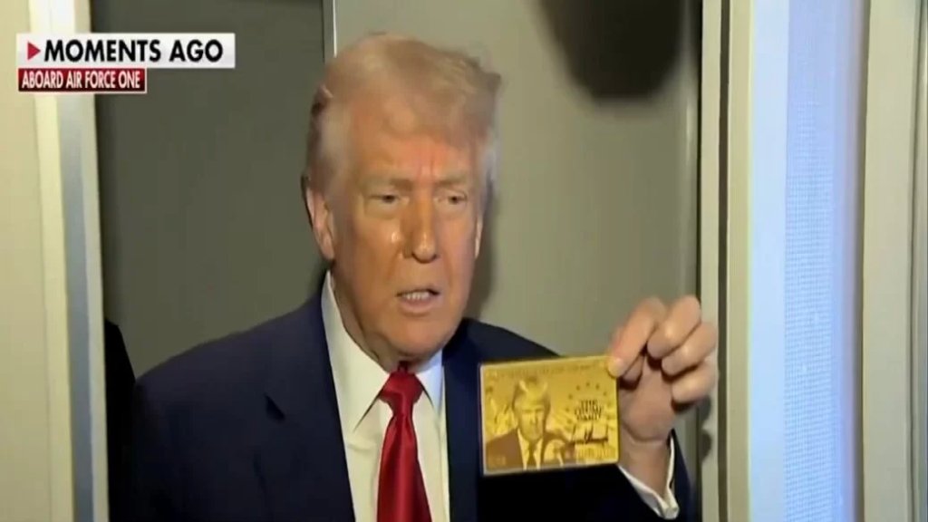 تحمل صورته... ترامب يكشف عن تصميم "البطاقة الذهبية" مقابل 5 ملايين دولار