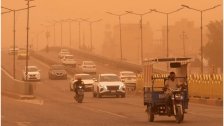 نحو 1500 حالة اختناق في وسط وجنوب العراق جرّاء عاصفة رملية