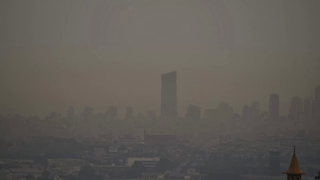 بالفيديو/ مشاهد لموجة الرمال والغبار التي تسيطر على الأجواء في لبنان