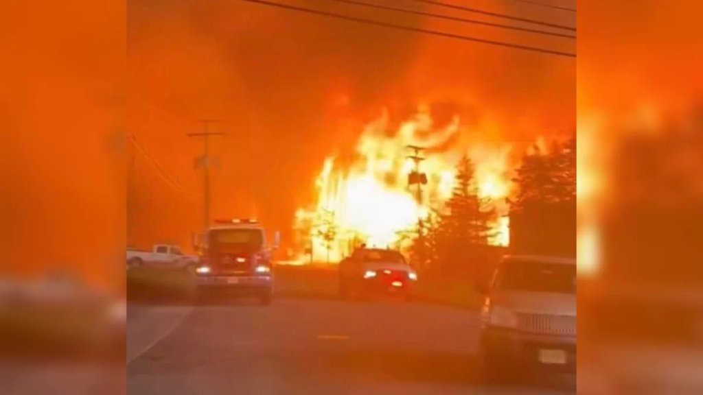 بالفيديو/ حريق غابات ضخم في نيوجيرسي الأميركية يجبر الآلاف على الإخلاء والنيران اقتربت من محطة نووية سابقة!