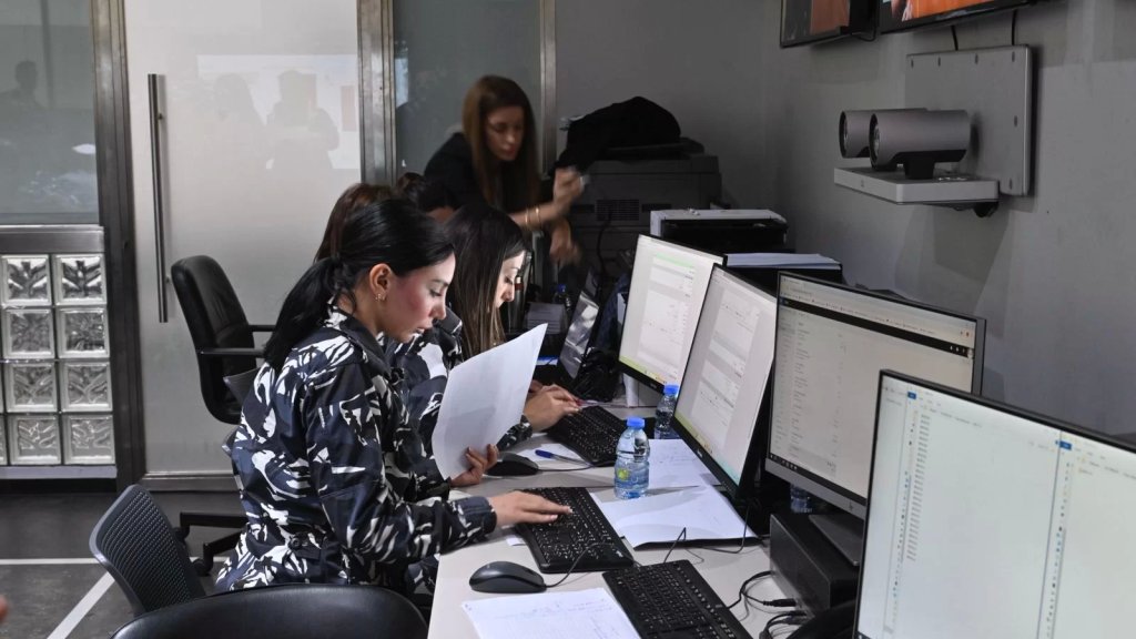 بالصور/ من غرفة العمليات المركزية مع انطلاق الاستحقاق الانتخابي في محافظة جبل لبنان اليوم