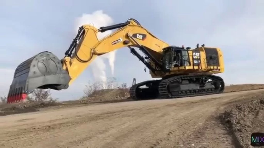 حادثة مأساوية في زحلة... &quot;حاضور&quot; جرافة يُنهي حياة عامل سوري إثر سقوطه عليه داخل ورشة بناء.