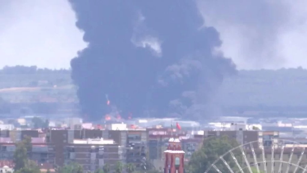 انفجار في مستودع كيميائي في جنوب إسبانيا تسبب في حريق ضخم