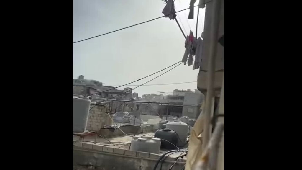 بالفيديو/ مخيم شاتيلا... وابل من الرصاص يُسمَع جراء اشتباك مسلح بين تجار مخدرات.