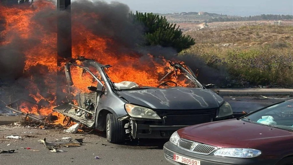 بالصور/ غارة من مسيرة إسرائيلية استهدفت سيارة في كفردجال