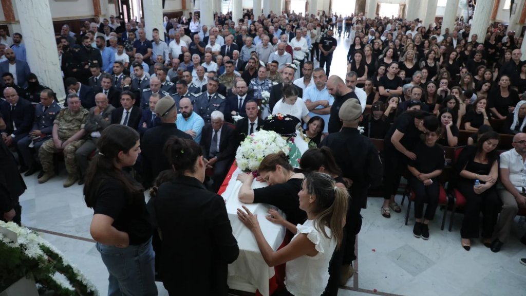 بالصور/ بمأتم رسميّ وشعبيّ... قوى الأمن الداخلي تشيّع شهـيـدها المعاون الأوّل إلياس طوق