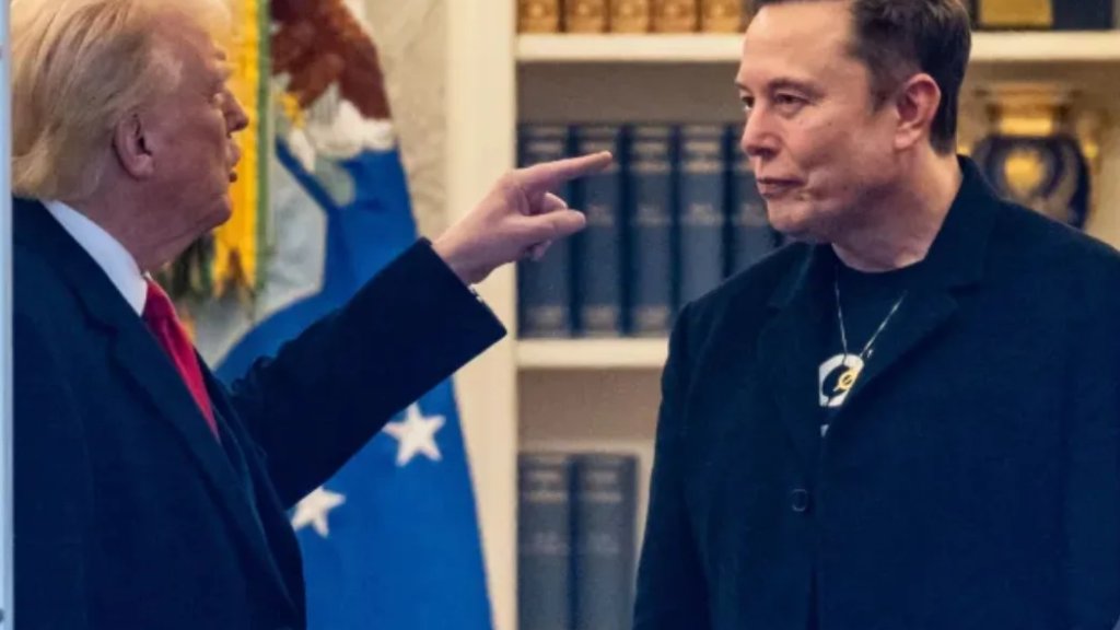 "سخيف"... أول تعليق من ترامب على إعلان ماسك تأسيس حزب جديد!