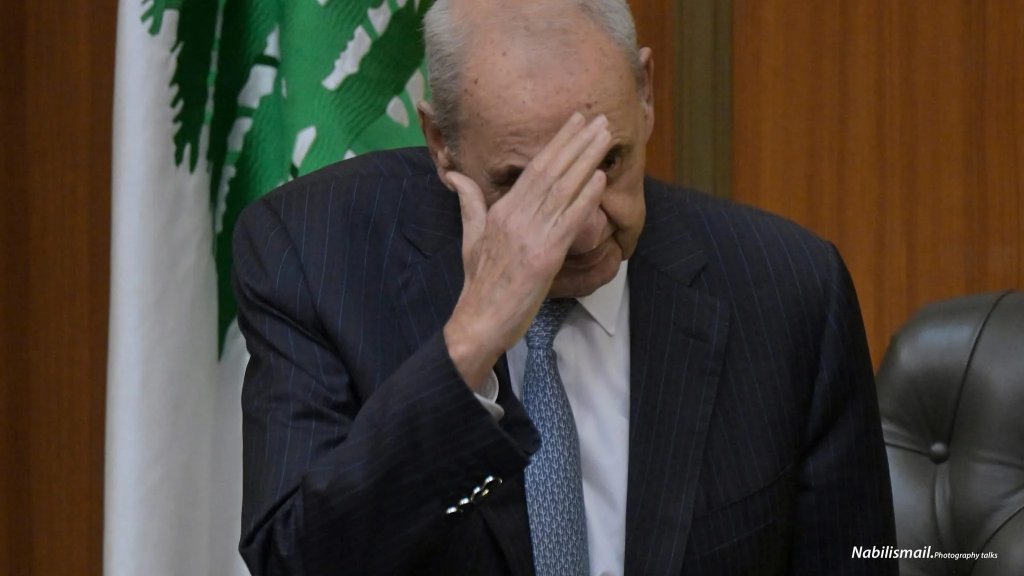 الرئيس بري مهنئاً الطلاب الناجحين والمتميزين: &quot;التهنئة والإفتخار لهؤلاء ولطلاب الجنوب الذين بنجاحهم وتميزهم في هذا الإستحقاق أثبتوا أنهم مقـ|.ومون بالعلم.. لا ينحنون الا لله وللعلم من أجل الحياة&quot;