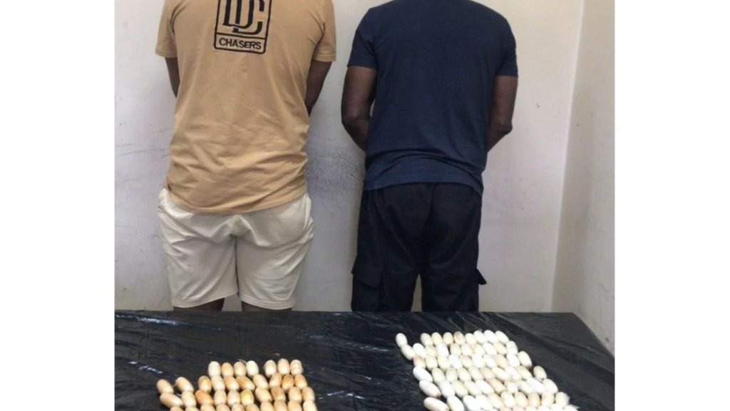 نيجيريّان أدخلا إلى لبنان 156 كبسولة من الكوكايين الصافي عن طريق البلع...تُقدّر قيمتها بعد خلطها مع مواد أخرى بأكثر من نصف مليون دولار!