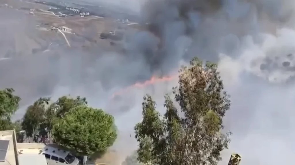 اندلاع حريق ضخم في أحراج بلدة البيرة!