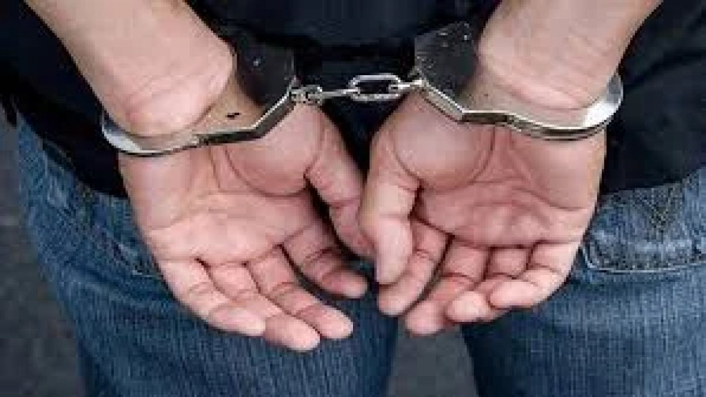 في صور.. عصابة تحرق سرير فتاة مشردة لتنضم إليهم!