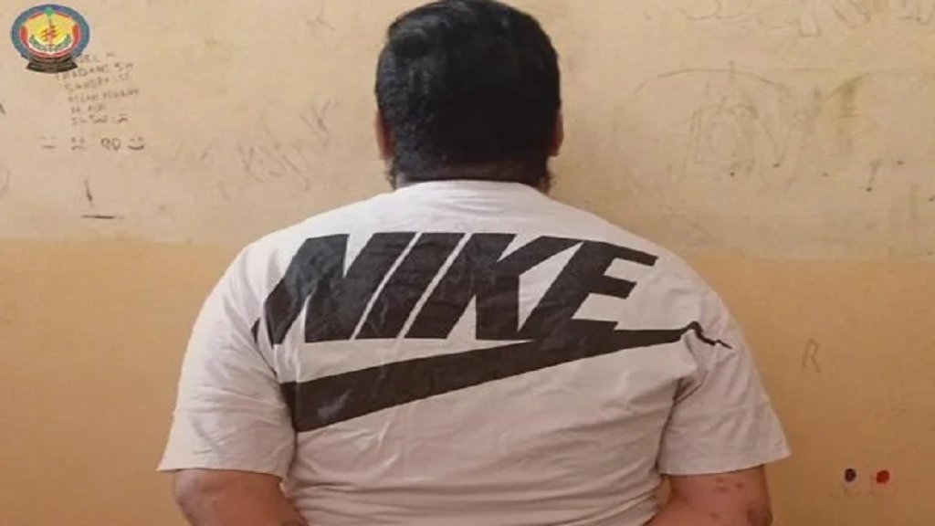 ملقب بـ&quot;المقنّع&quot;.. أمن الدولة توقف مواطناً في بعلبك يبتز فتيات ونساء والتشهير بهن عبر تطبيق &quot;تيكتوك&quot; مقابل مبالغ مالية!