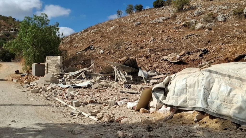 عناصر من الاحتلال يتوغلون إلى أطراف عيترون ويفجرون مزرعة للمواشي
