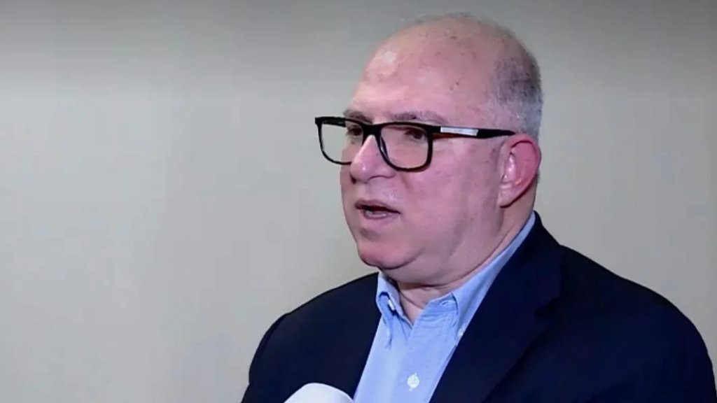 بعد توقيف عمل الشركة...وزير العمل: نتابع ملف "مياه تنورين" لحماية حقوق العمال وضمان صحتهم وكرامتهم