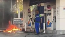بالفيديو/ عامل حاول إحراق إحدى محطات "مدكو" في الكرك - زحلة!