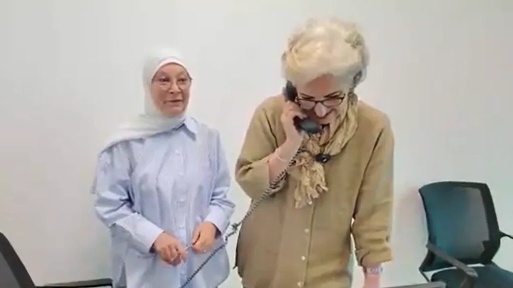 بالفيديو/ وزيرة التربية ترد شخصيًا على شكاوى المواطنين!