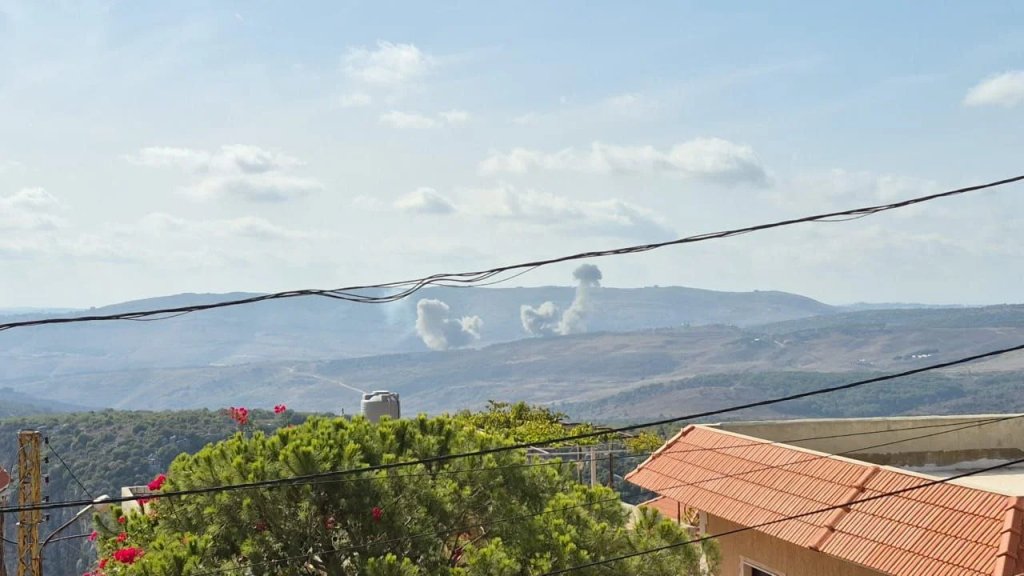 بالصور والفيديو/ سلسلة غارات اسرائيلية عنيفة استهدفت العيشية - المحمودية والجرمق