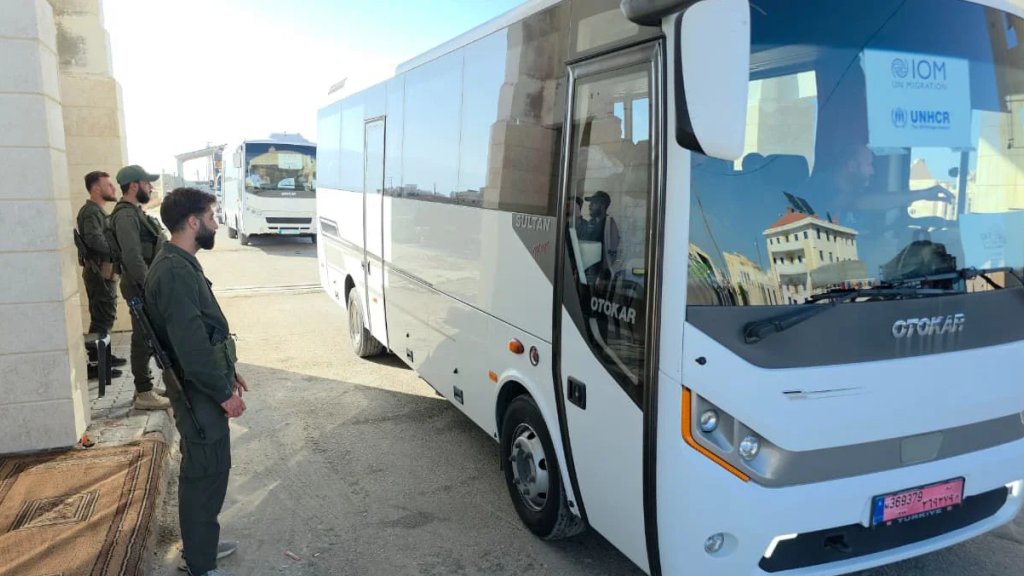 نازحون سورييون غادروا طرابلس ضمن العودة الطوعية