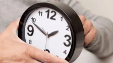 مجلس الوزراء يُذكّر اللبنانيين بوجوب تأخير الساعة ساعة واحدة اعتبارًا من منتصف ليل 25-26 الحالي