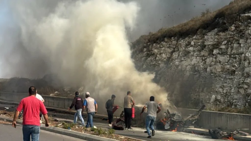 بالفيديو/ غارة من مسيرة اسرائيلية استهدفت سيارة في كفردجال - النبطية