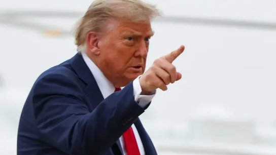 ترامب : سيتم دفع أرباح لا تقل عن 2000 دولار لكل أميركي!