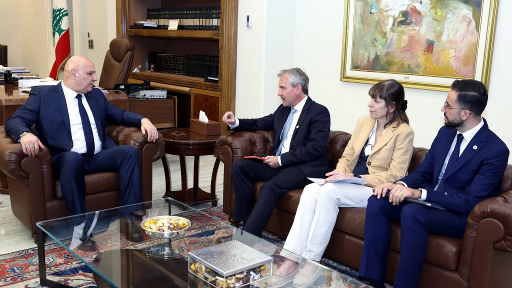 الرئيس عون: إعادة "إسرائيل" للأسرى اللبنانيين أولوية لأن الدولة لا تتخلى عن أبنائها.