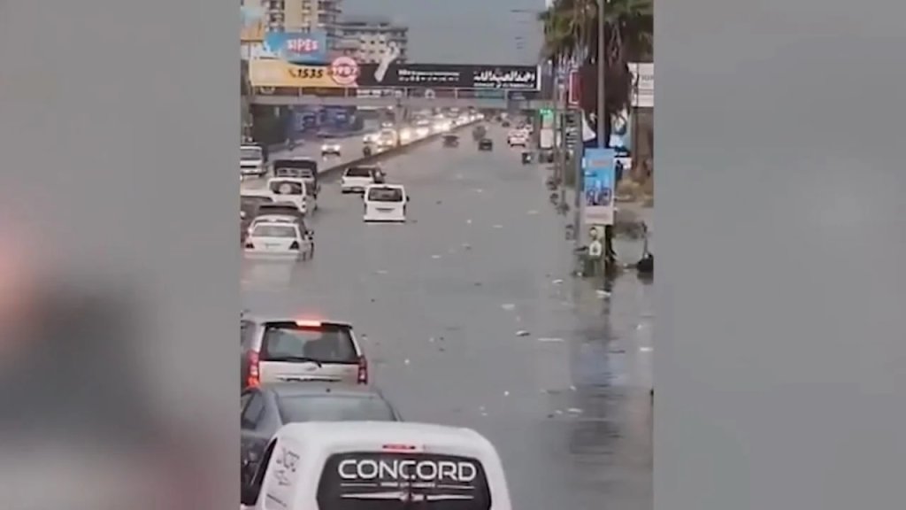 بالفيديو/ شوارع بيروت وضواحيها غرقت بأول &quot;شتوة&quot;!