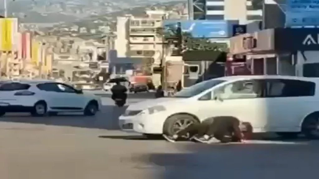 &laquo;مصارعة&raquo; وسط الطريق في ميرنا الشالوحي!