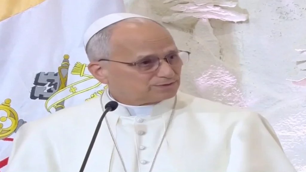 البابا لاوون للبنانيّين: أنتم شعب لا يستسلم بل ينتصر أمام الصعاب ويعرف كيف يولد من جديد وصمودكم علامة مميّزة لا يمكن الإستغناء عنها