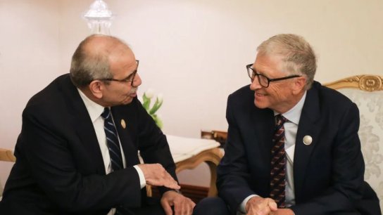 سلام يوجه دعوة إلى بيل غيتس لزيارة لبنان وتمّ الاتفاق على متابعة البحث في شهر كانون