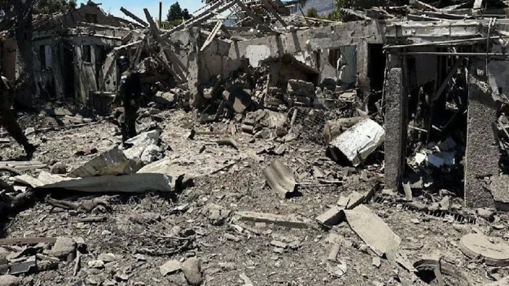 مستوطِنة في كريات شمونة تنفجر غاضبة بوجه نتنياهو ورئيس البلدية: أعدتمونا إلى خمسينيات القرن الماضي!