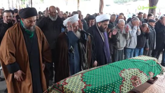 بالفيديو/ بنت جبيل تشيع المرحوم الحاج حسن يوسف بزي (حسن ابو حمد) إلى مثواه الأخير