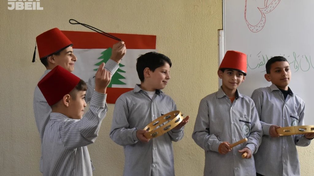 طلاب مدرسة عبد اللطيف سعد وأنشطة يوم اللغة العربية