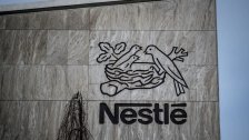 "نستله" تسحب كميات من حليب الأطفال في أوروبا بسبب احتمال وجود مادة سامة!